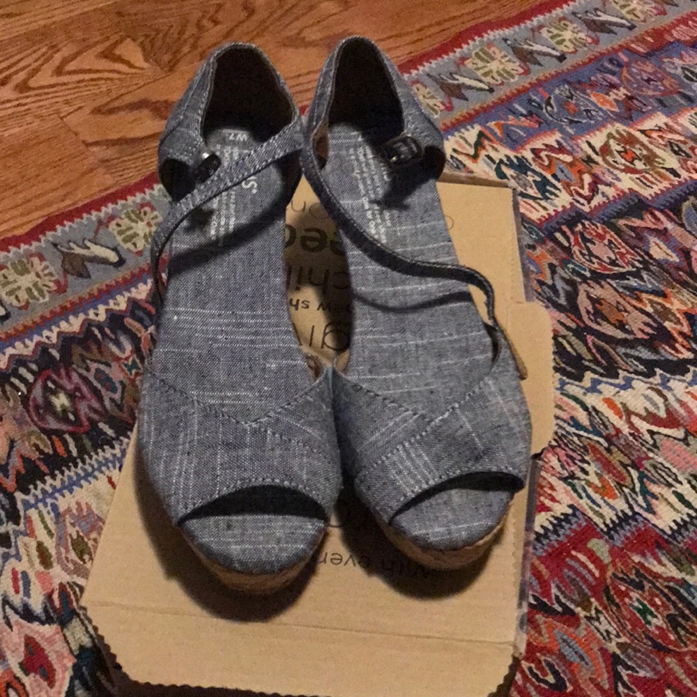 Toms platform wedge